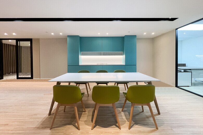 Privilege Oriented B - 圖像